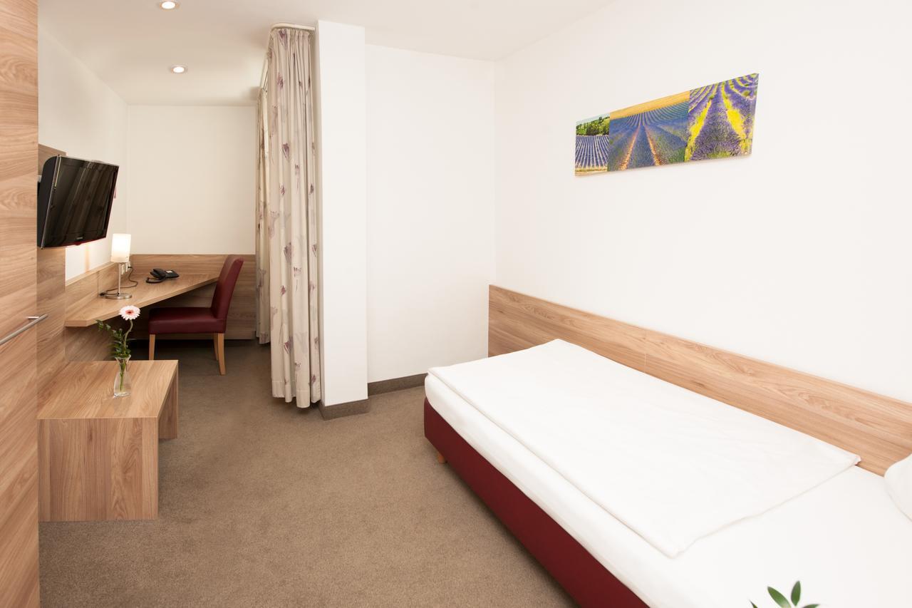 Hotel Schuetzenburg Burscheid Eksteriør bilde