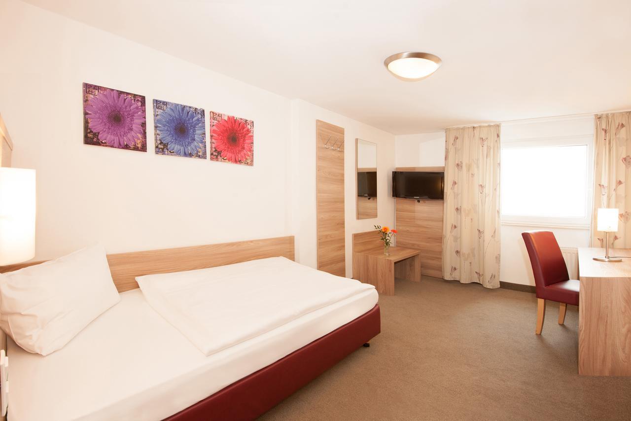 Hotel Schuetzenburg Burscheid Eksteriør bilde