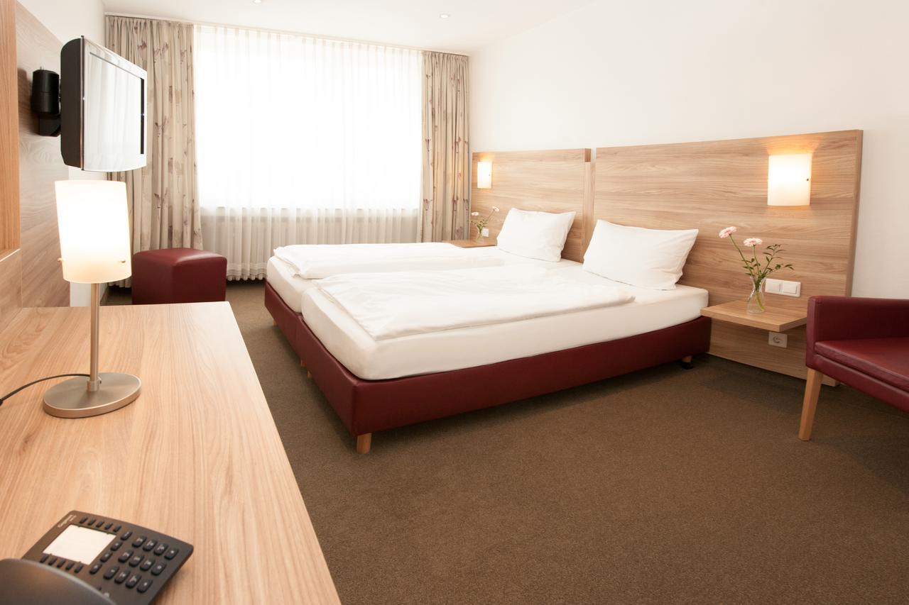 Hotel Schuetzenburg Burscheid Eksteriør bilde